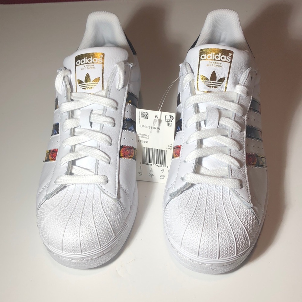 NEW Adidas superstars - Picture 2 of 8